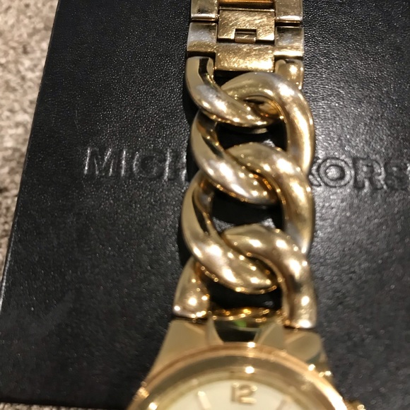 Michael Kors gold link women's watch. - Picture 3 of 3